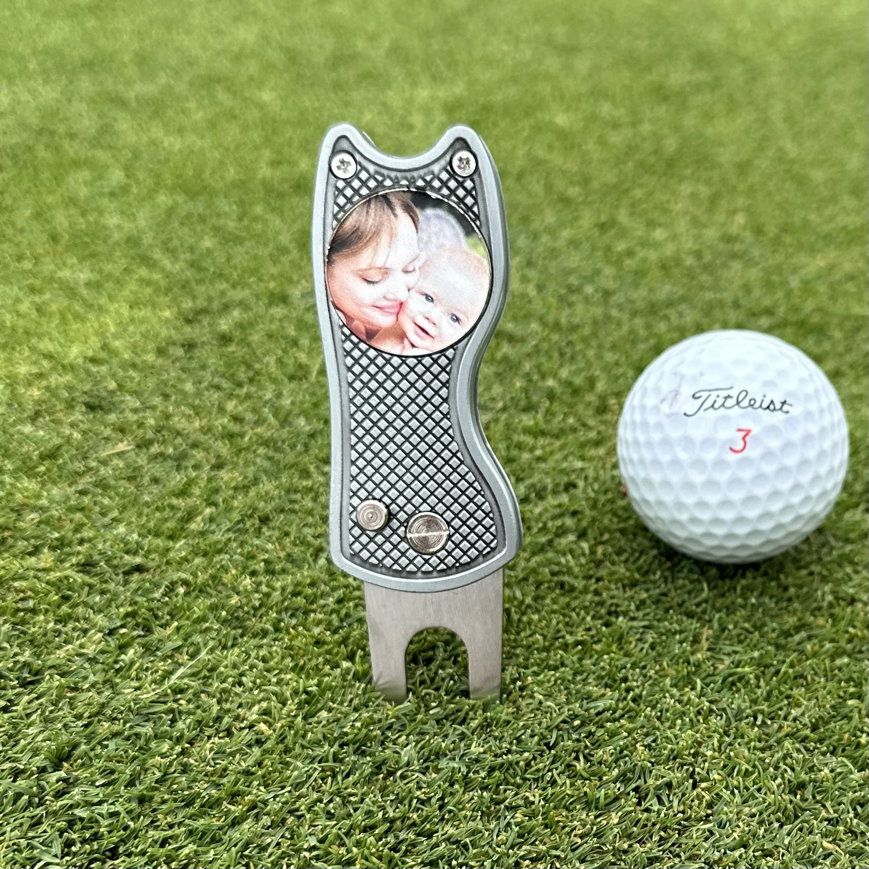 Personalized golf divot tool with custom UV-printed ball marker