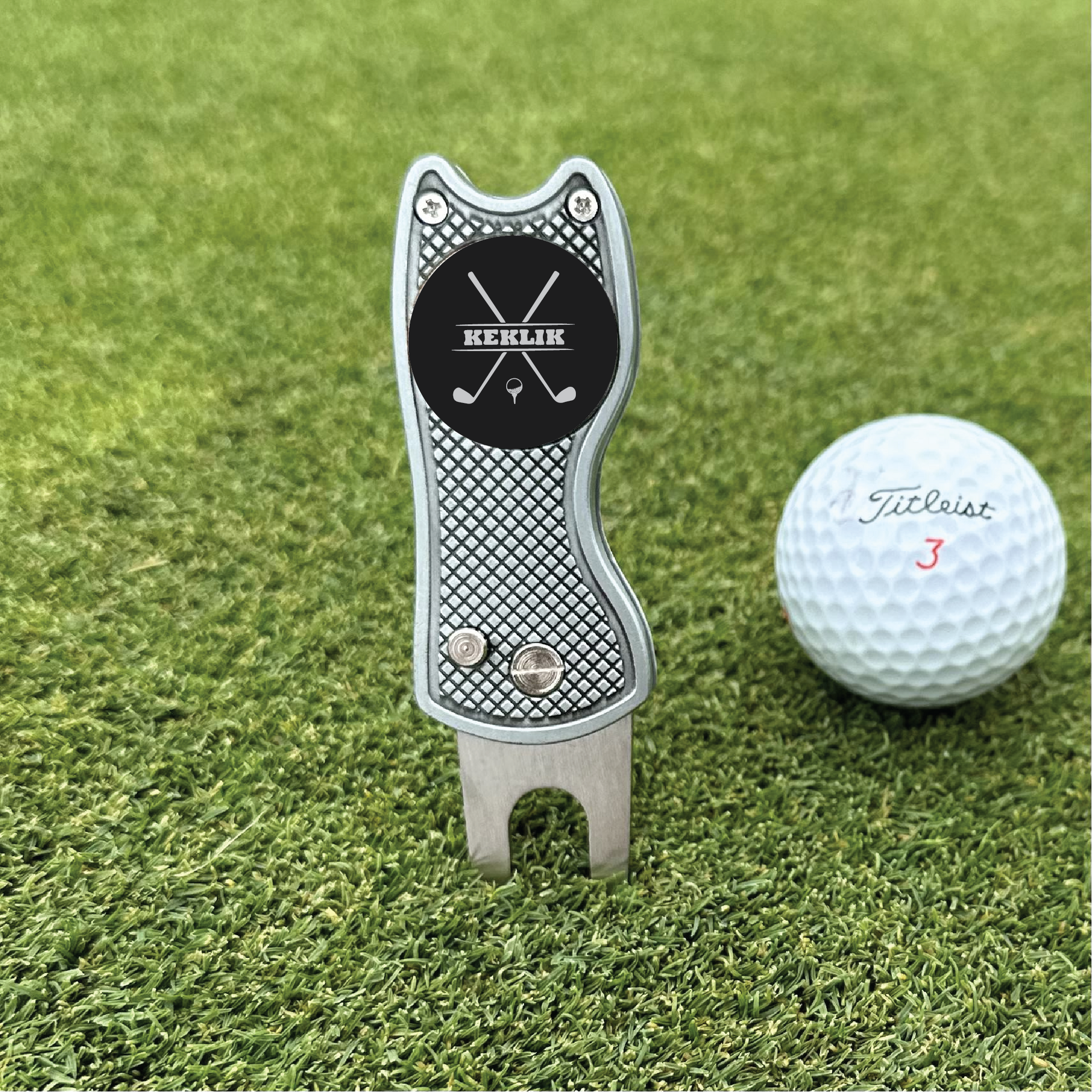 Personalized Switchblade Divot Tool with Magnetic Ball Marker