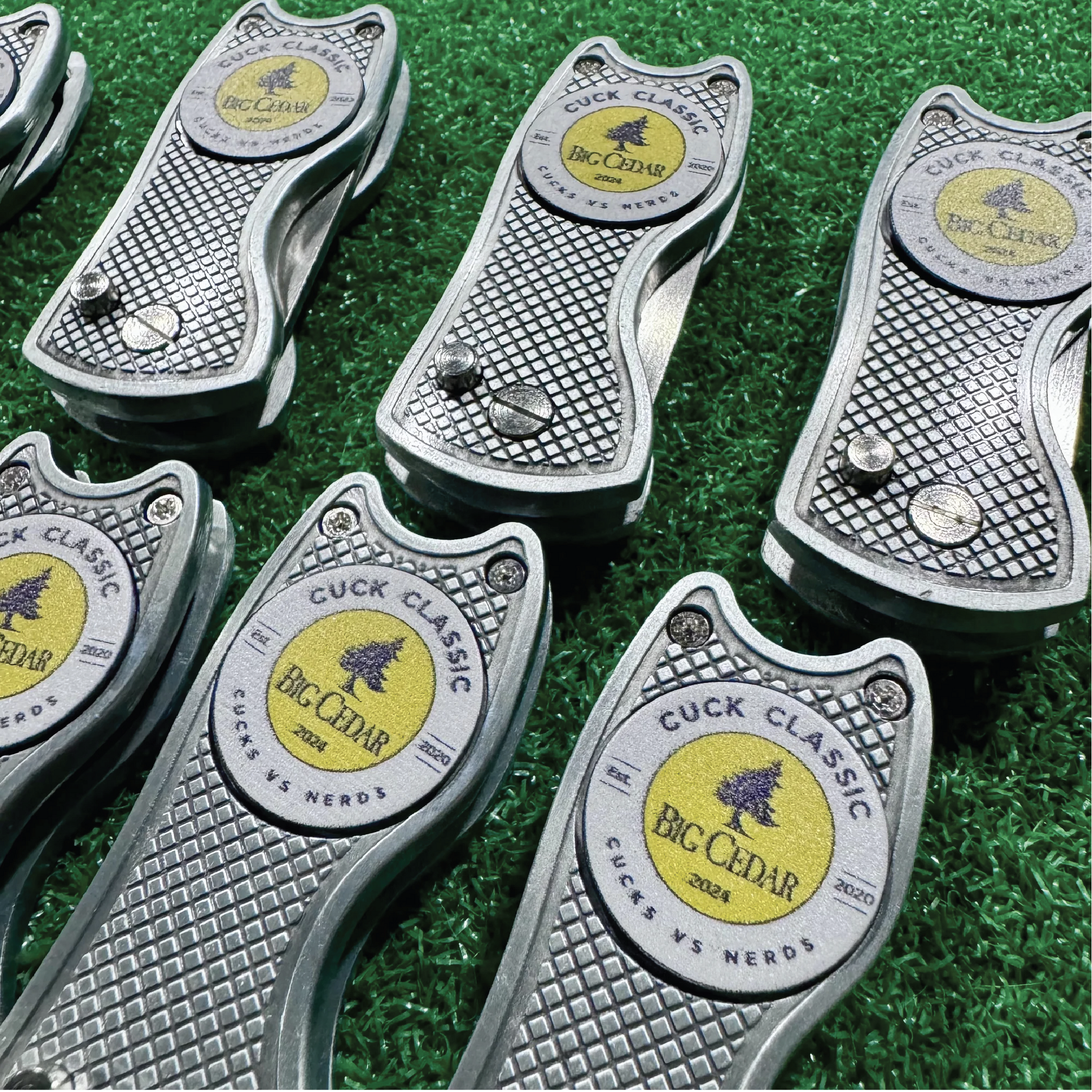 Customized Divot Tool